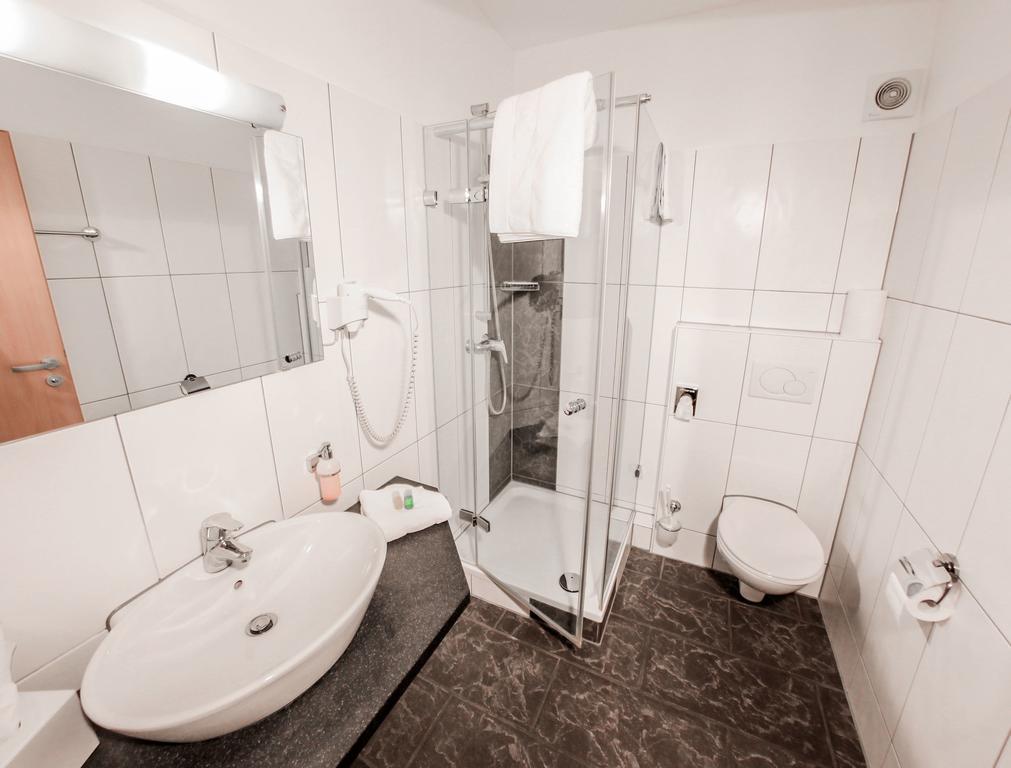 Inwest Hotel Garni Crailsheim Phòng bức ảnh